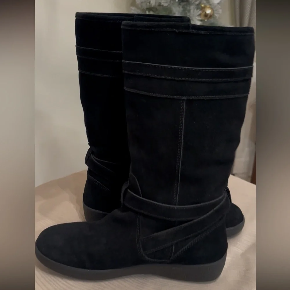 Coach Tallulah model Black Suede Women's Winter Boots - Picture 3 of 9